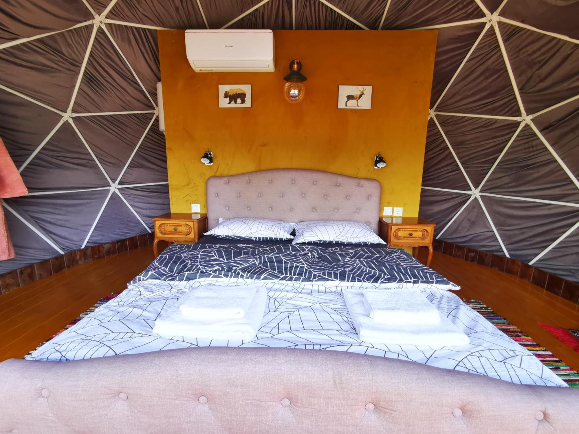 Glamping Zazen Hotel Drumu Carului Bagian luar foto